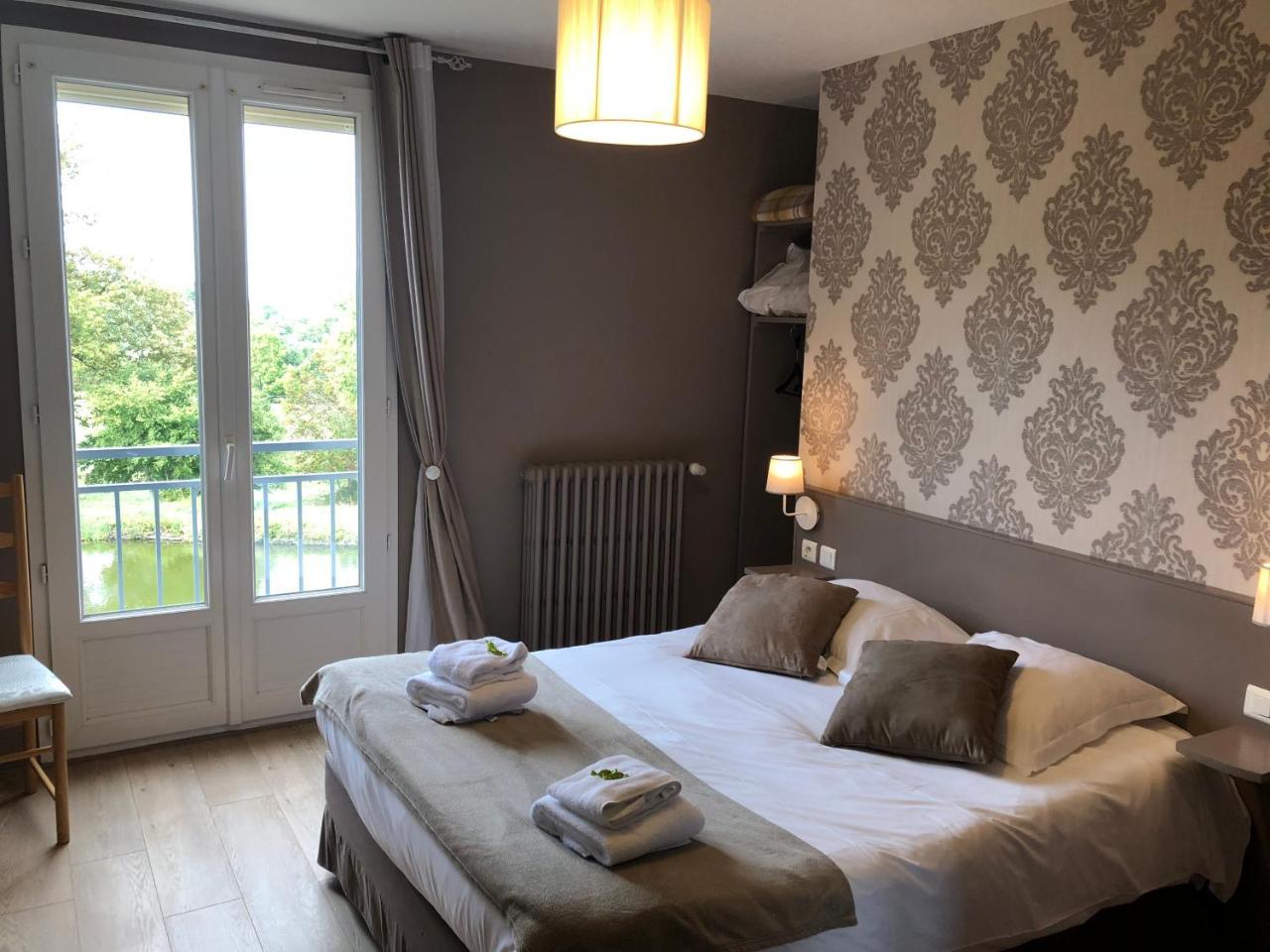 Logis Hotel Auberge De L'Etang Magnac-Bourg 외부 사진