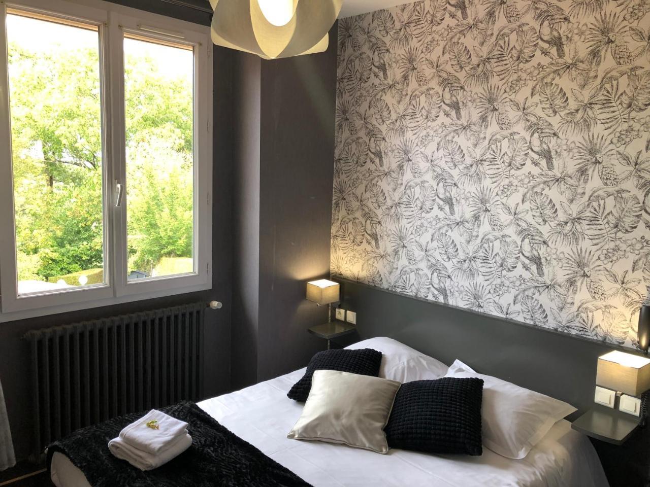 Logis Hotel Auberge De L'Etang Magnac-Bourg 외부 사진